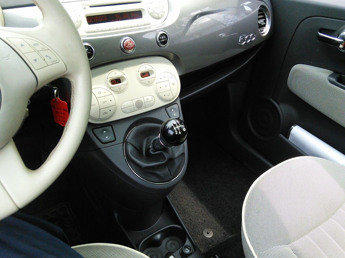 Fiat 500 1.2 70 LOUNGE CLIM TOIT PANORAMIQUE