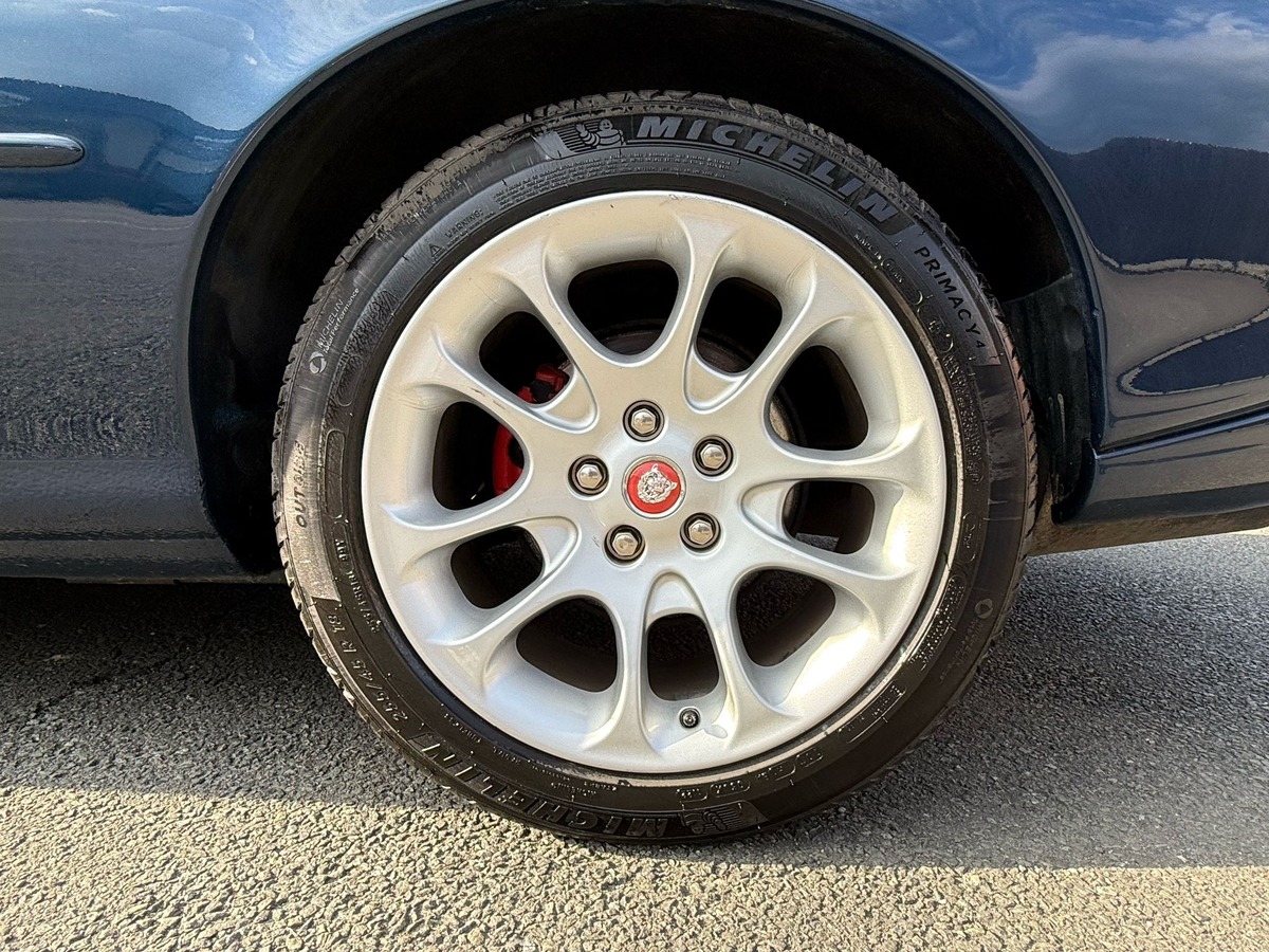 Jaguar XKR 2000