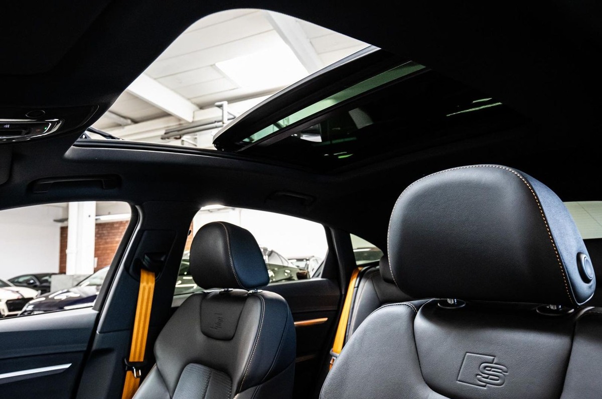 Audi e-tron Sportback 55 408ch S Line e-quattro Pack Black Edition