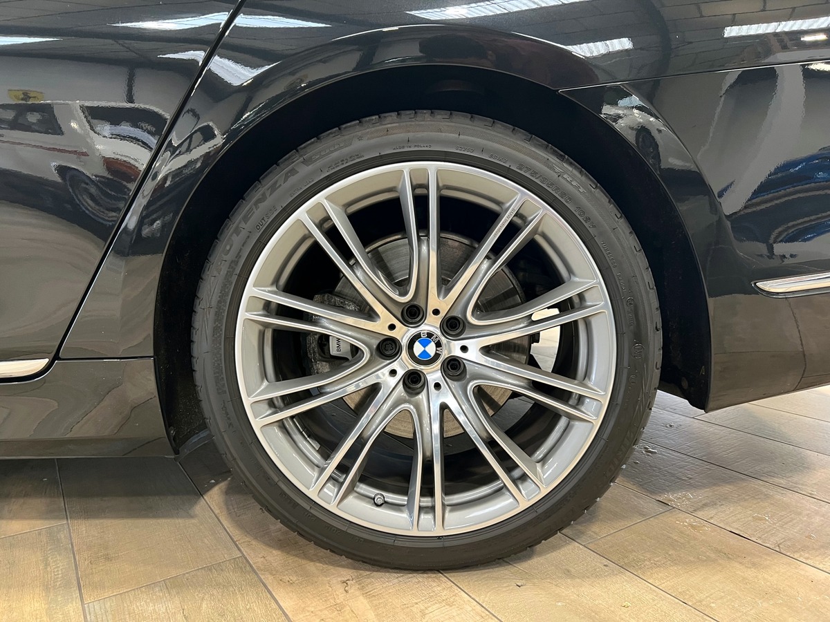 Bmw Série 7 730D 265 XDRIVE EXCLUSIVE INDIVIDUAL