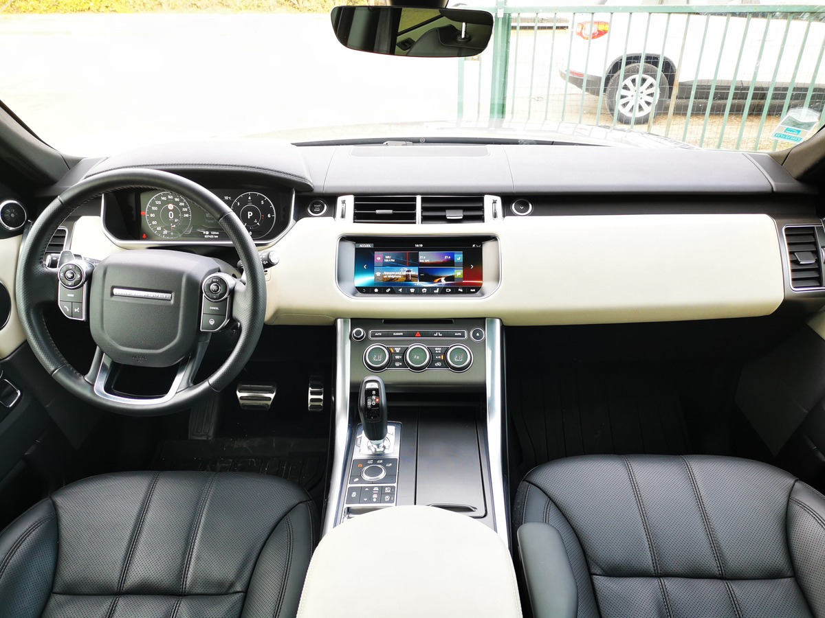 Land-Rover RANGE ROVER HSE SPORT SDV6 306 full aaa