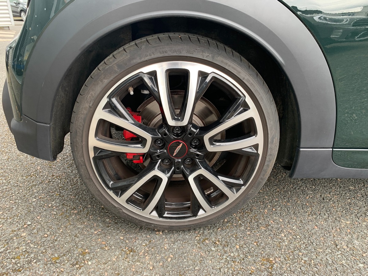 Mini Cooper JCW 231 CHEVAUX