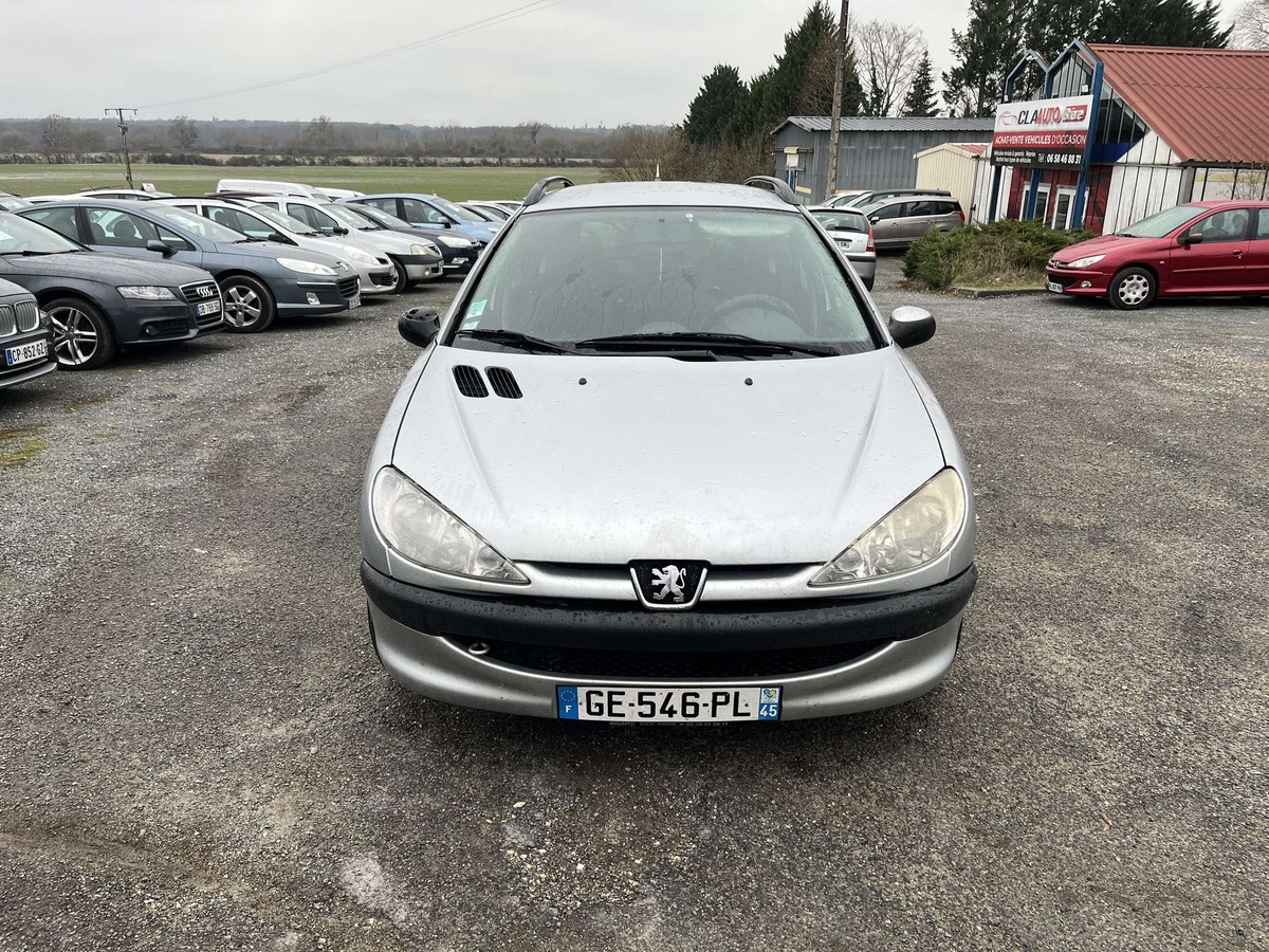 Peugeot 206 sw 1.4i 90cv 203006kms kit de distribution neuf 