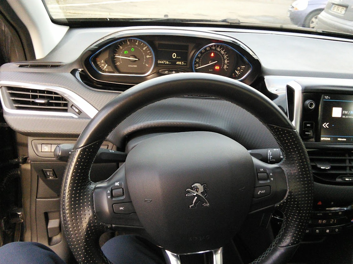 Peugeot 2008 1.2 130 PureTech CROSSWAY S&S BV6 REVISE GARANTIE