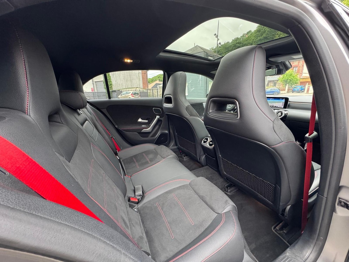 Mercedes-Benz Classe A 45 S AMG 2.0 4MATIC 8G 421 cv