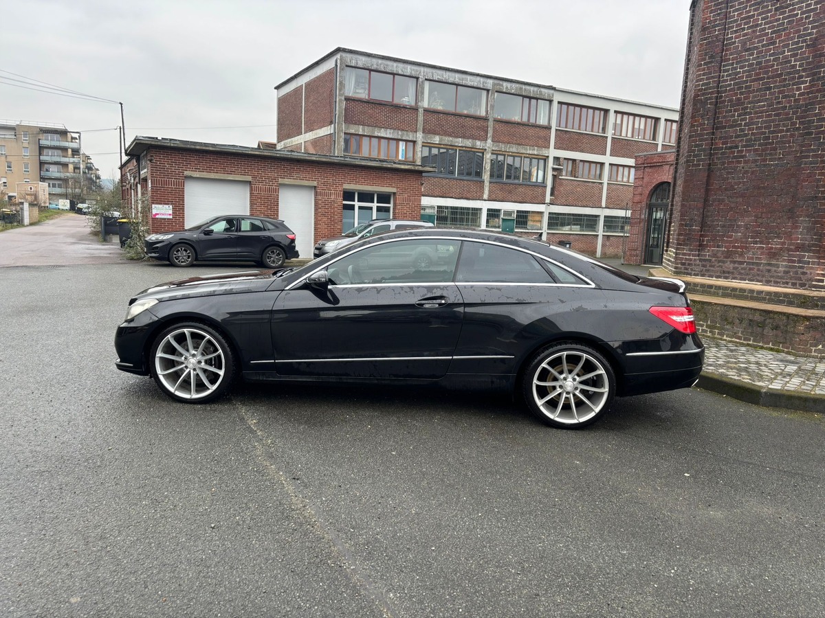Mercedes-Benz Classe E Coupé 500 5.5 387ch Executive