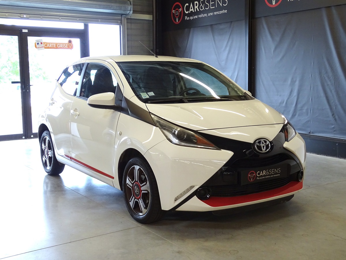 Toyota Aygo II 1.0 VVT-I 69 Ch X-PLAY 5P ( Caméra de recul / Régulateur / Clim )