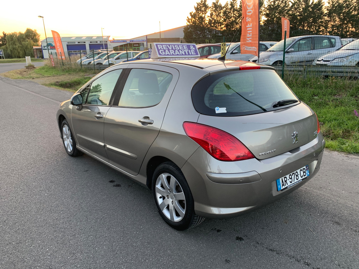 Peugeot 308 1.6 hdi 110CV 129574KM