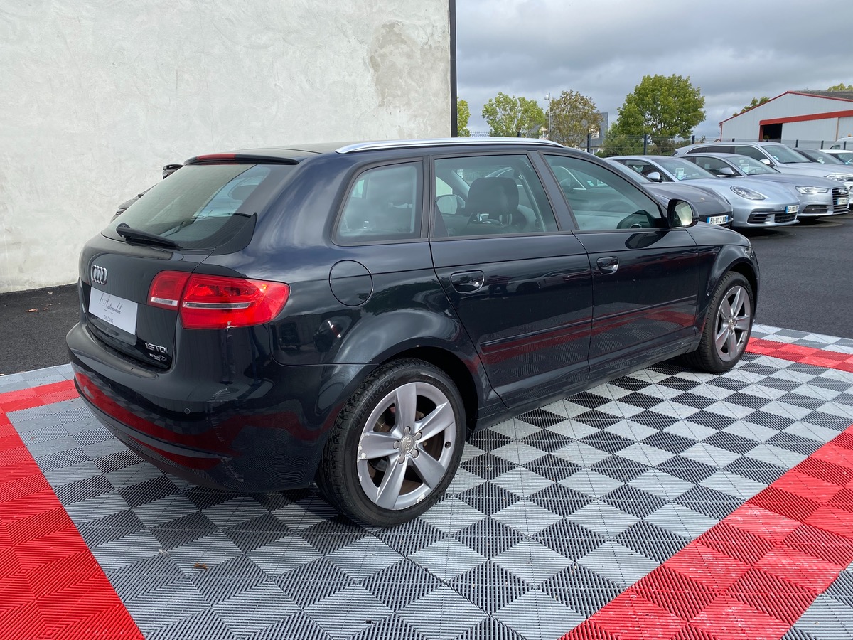 Audi A3 Sportback 1.6 tdi 105 AMBITION i