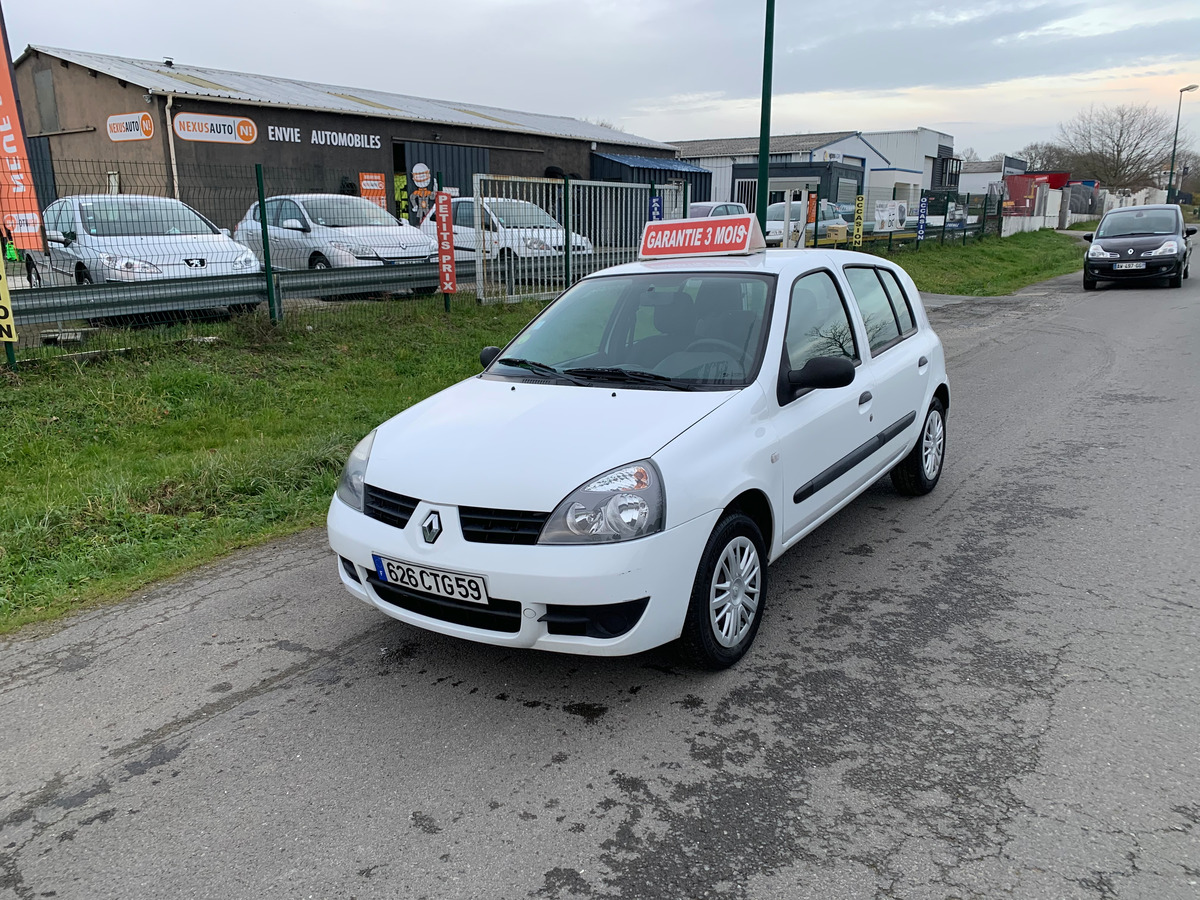 RENAULT Clio 1.2i 104105KM