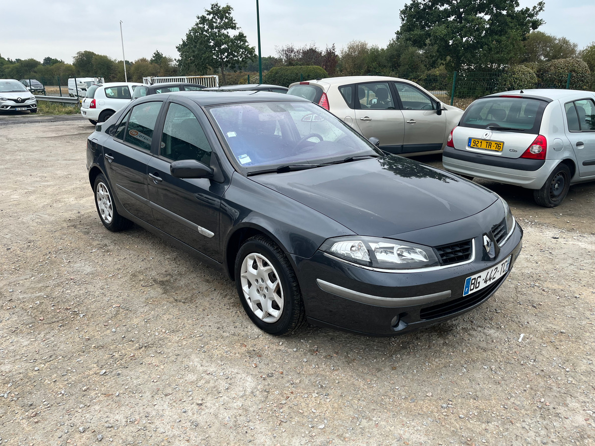 RENAULT Laguna 1.6i 16v127291 km