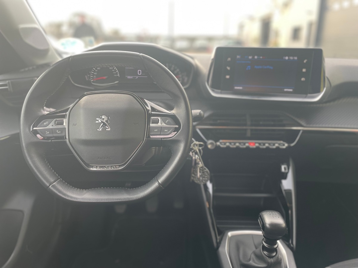 Peugeot 208 100CV  RIEN A PREVOIR - CARPLAY - RADAR DE RECUL - CLIMATISATION AUTO