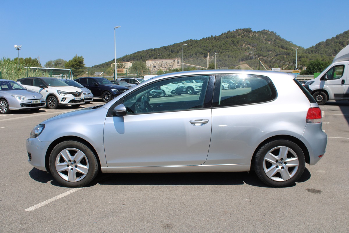 Volkswagen Golf VI 1.6 TDI 105ch BlueMotion FAP Confortline 5p - Garantie 12 mois