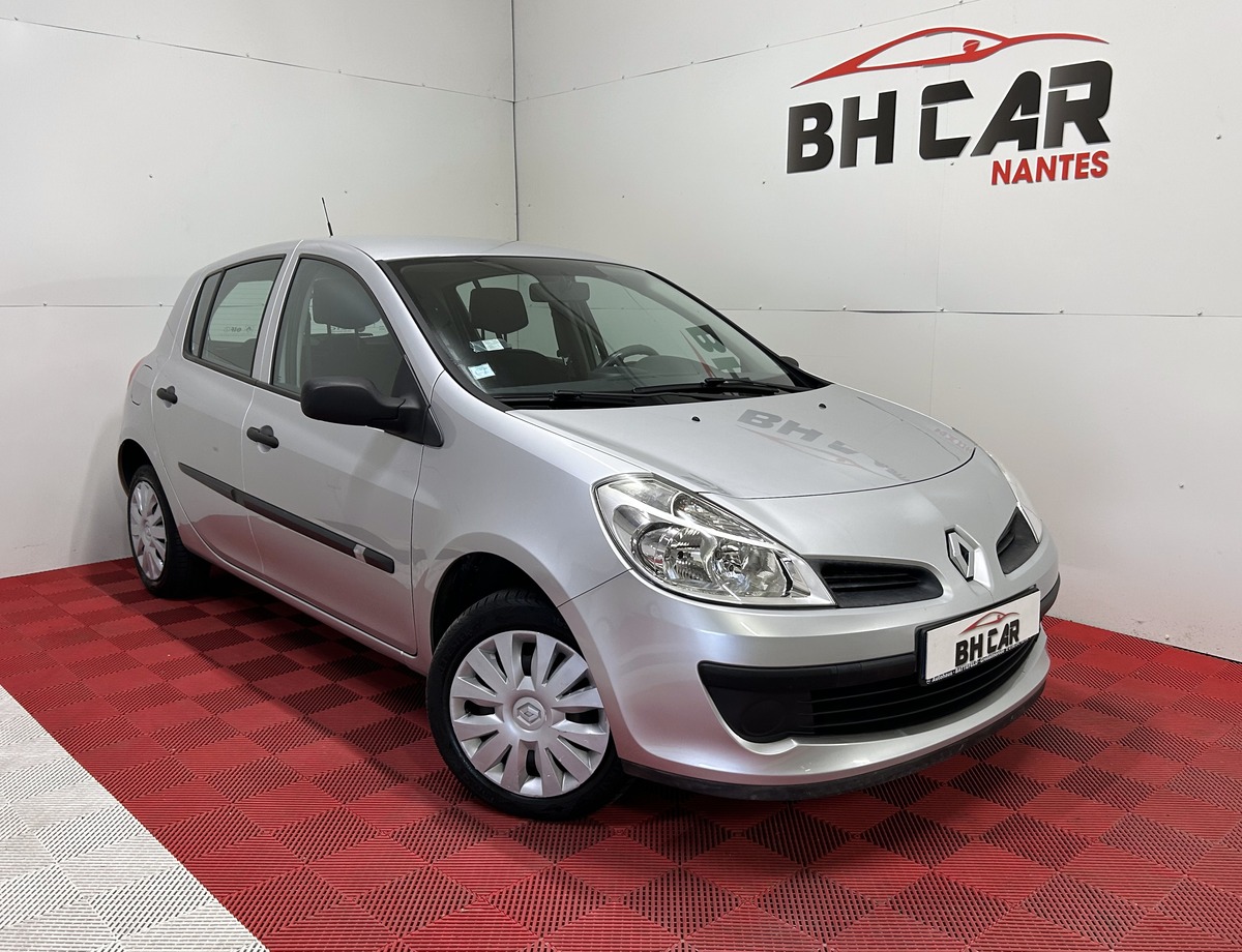 Image: Renault Clio 1.2i 75 CH 5 PORTES