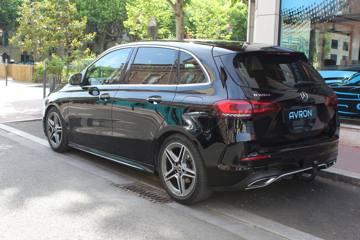 Mercedes Benz CLASSE B III 180 D AMG LINE 7G-DCT  (attelage)