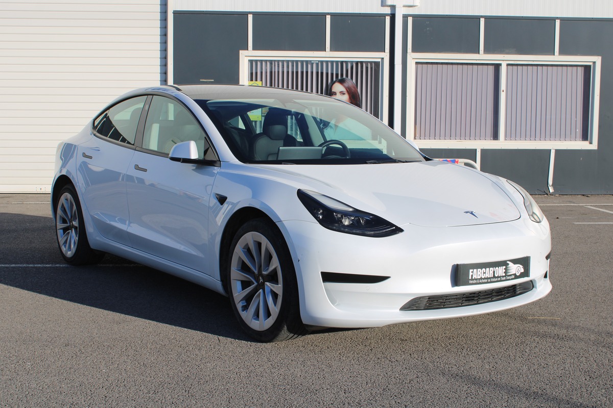 Tesla Model 3 Propulsion 60 kWh LFP - 1ere main - Garantie TESLA Mars 2026