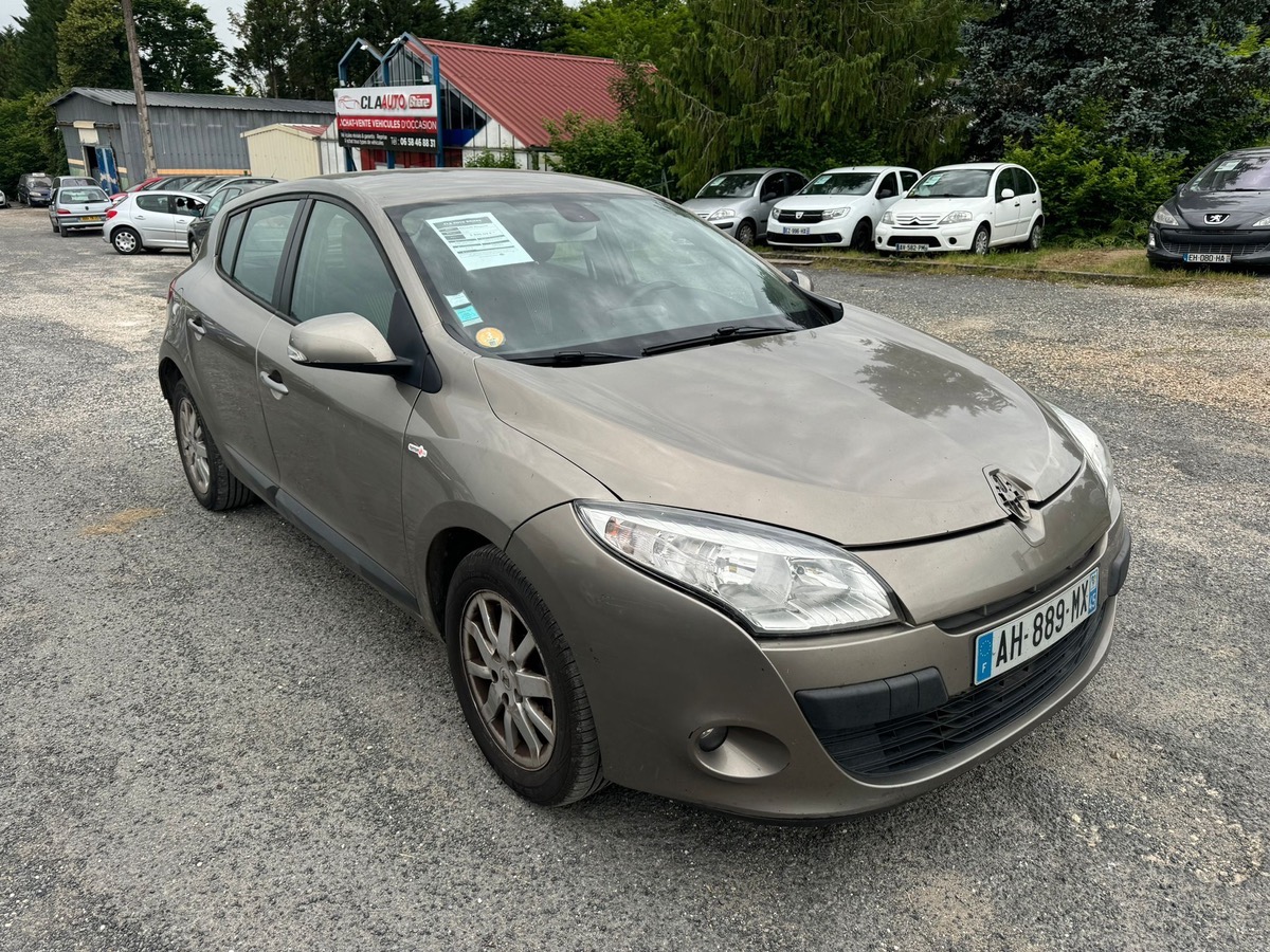 RENAULT Megane Mégane 3  1.5 dci 85cv tom tom bons petit prix gps