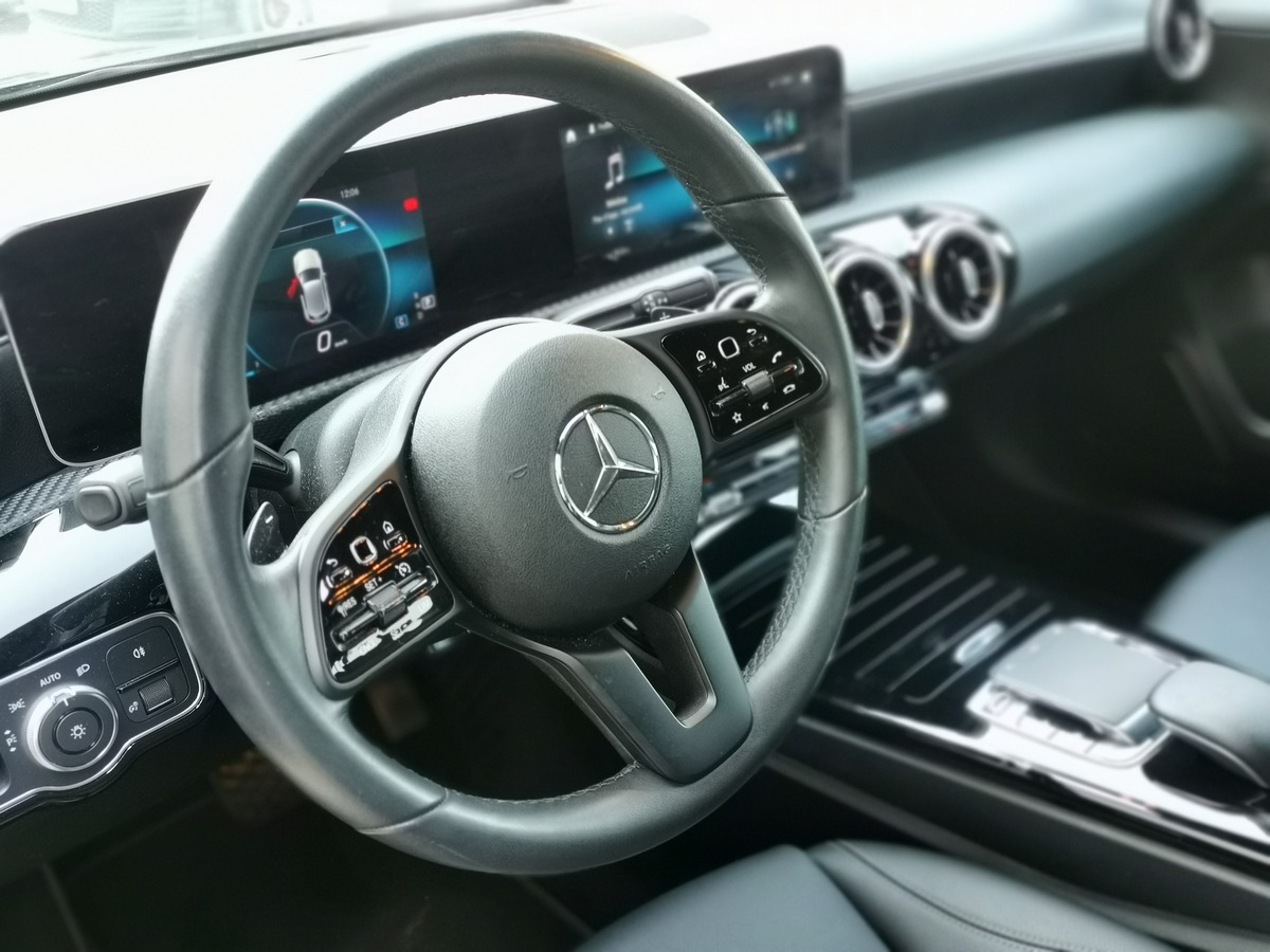 Mercedes-Benz Classe A 180 d 7G-DCT BUSINESS LINE CAM v