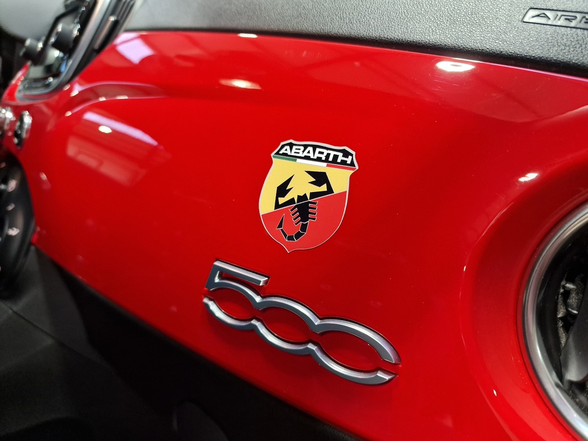 Abarth 500 1.4 T-JET 145 595 B