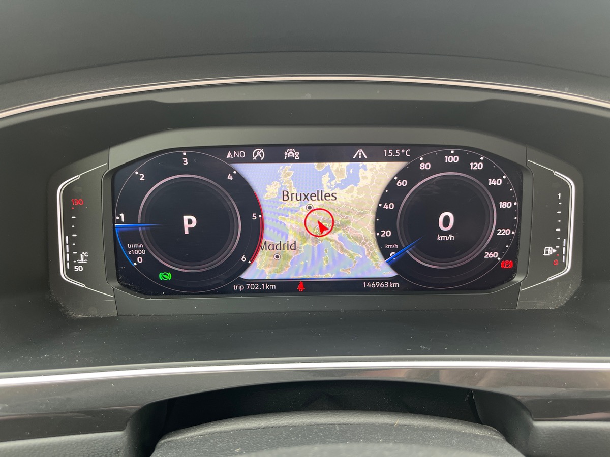Volkswagen Tiguan 2.0 TDI 150ch DSG7 CARAT R-LINE , Suivi complet, Toit ouvrant, I-Cockpit