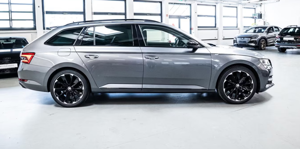 Skoda Superb Combi III 2.0 TDI 200ch SCR Sportline 4x4 DSG7 Full options