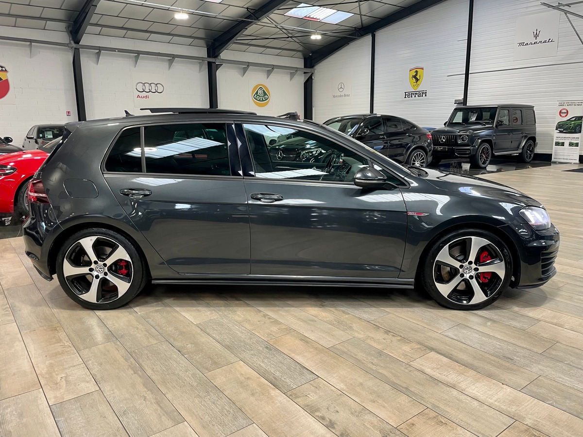 Volkswagen Golf 7 GTI Performance 2.0 TSI 230 5P h