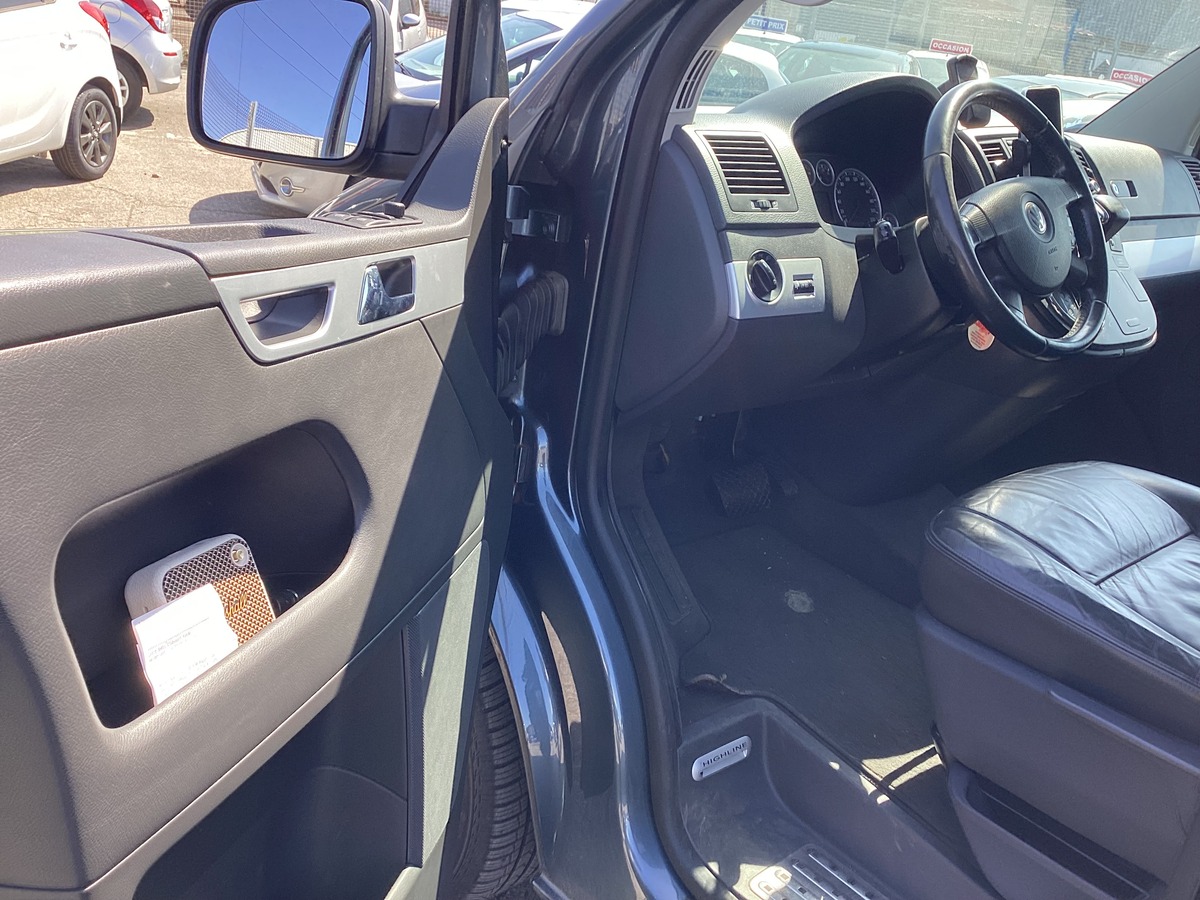 Volkswagen T5 Multivan 2.5 TDI Highline   7 places