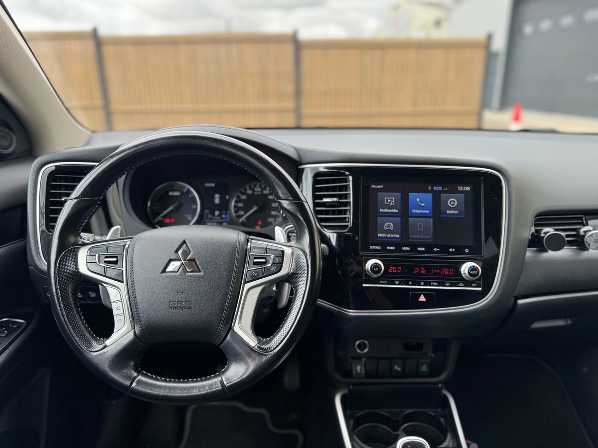 Mitsubishi Outlander PHEV 2.4l Twin Motor 225CH 4WD - ELIGIBLE TOUT CATÉGORIE UBER - CUIR