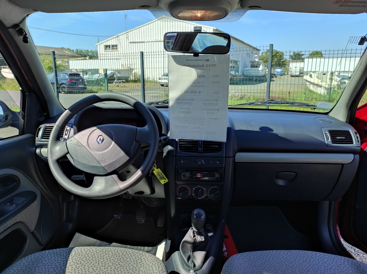 RENAULT Clio II 1.2i 60 Campus Authentique