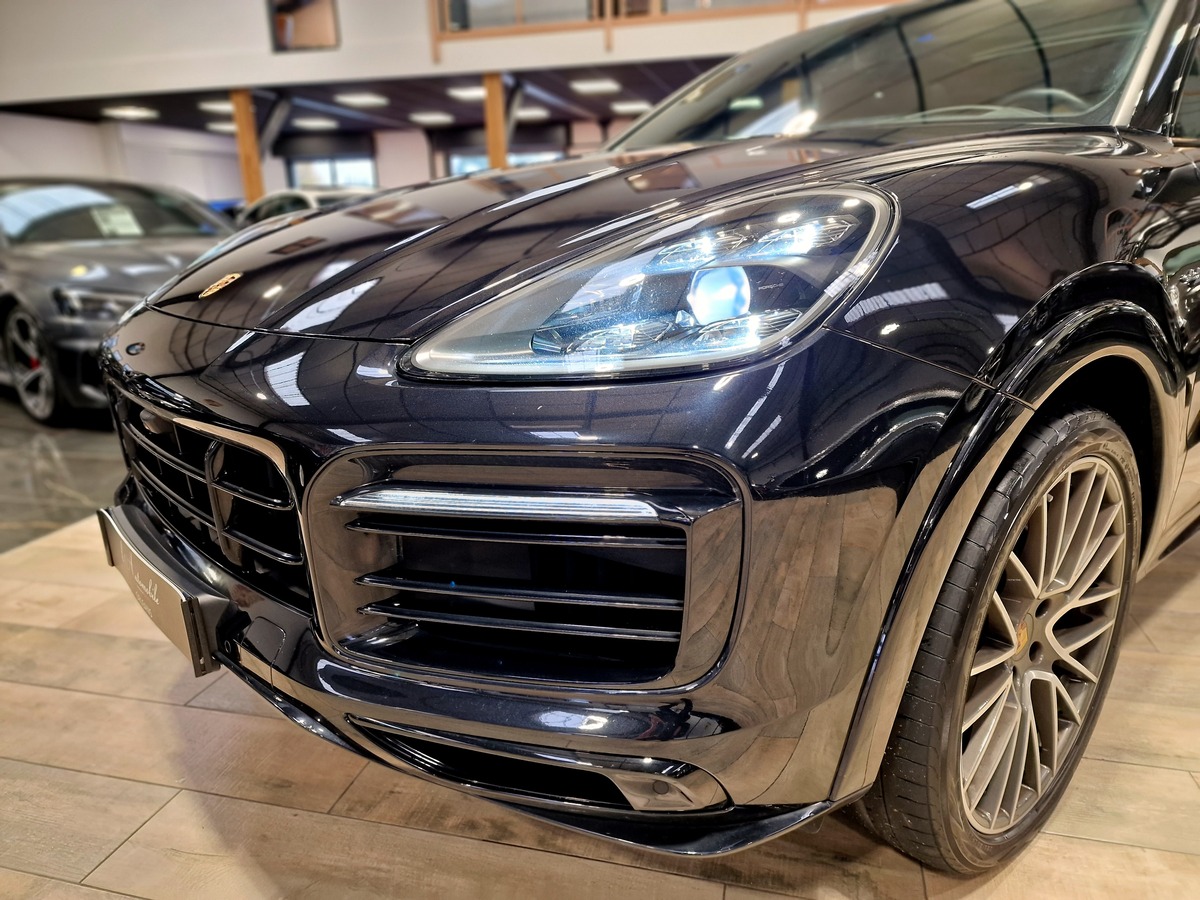 Porsche Cayenne Coupé III 3.0 V6 462 E-Hybrid b