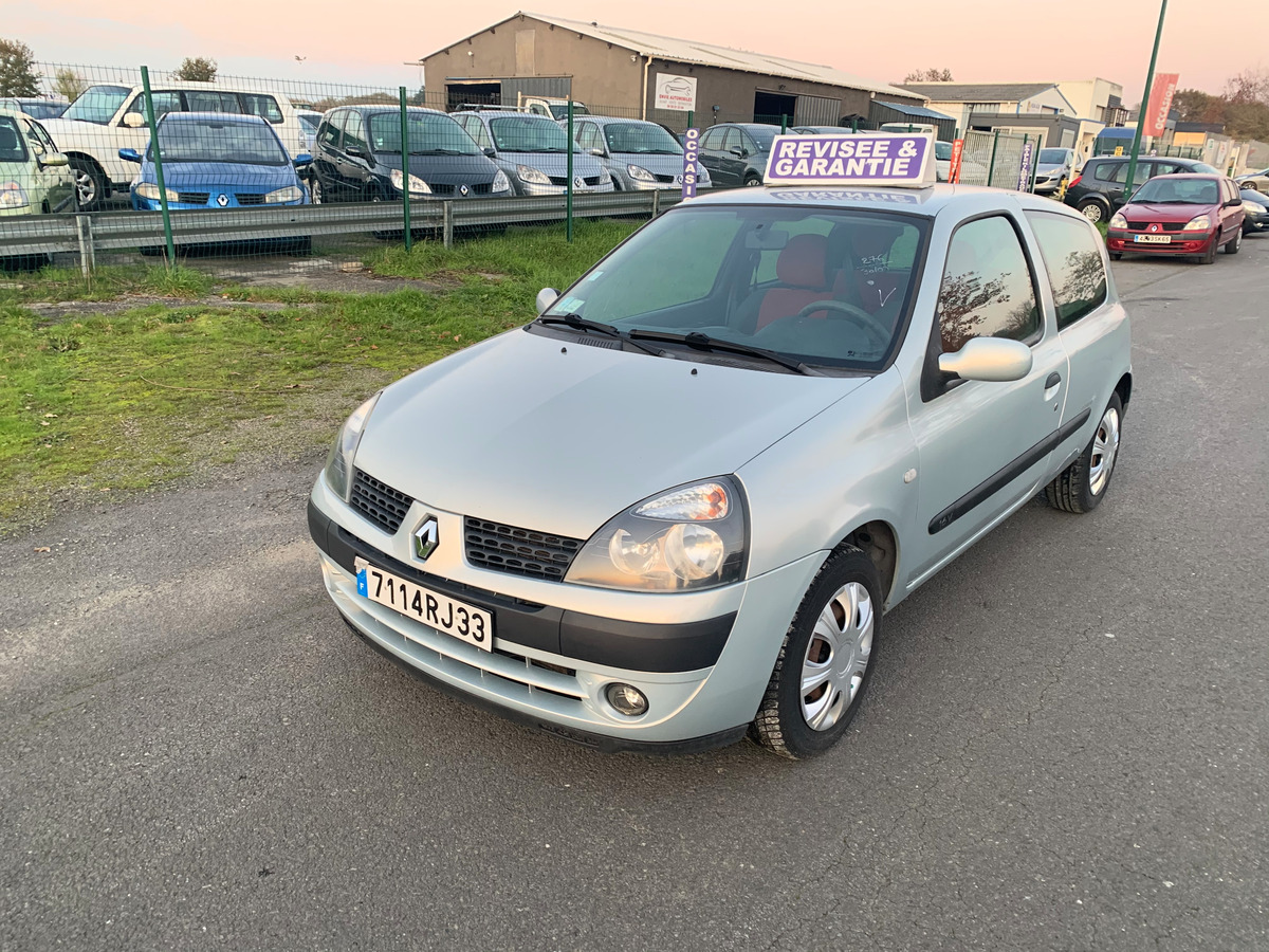 RENAULT Clio 1.2i 16v 71809KM