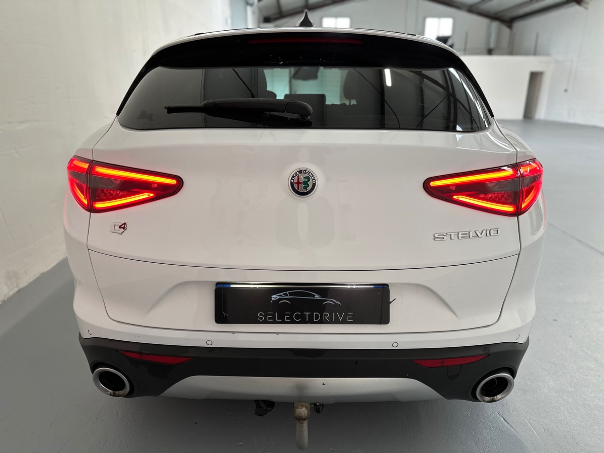 Alfa Romeo Stelvio 2.2 190 ch Q4 AT8 FULL OPTION