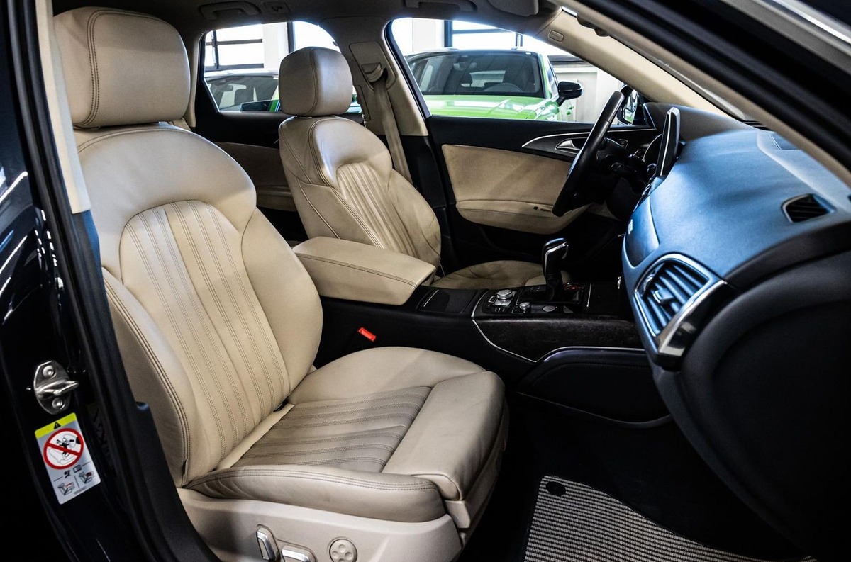 Audi A6 Allroad 3.0 V6 TDI 272ch Avus quattro S tronic 7 Bose Toit ouvrant Attelage