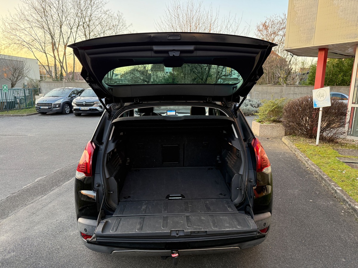 Peugeot 3008 1.6 HDI 115 CV allure en 4XCBL