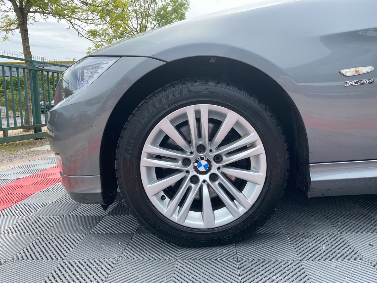 Bmw Série 3 320d TOURING XDRIVE 177 LUXE 320 vv