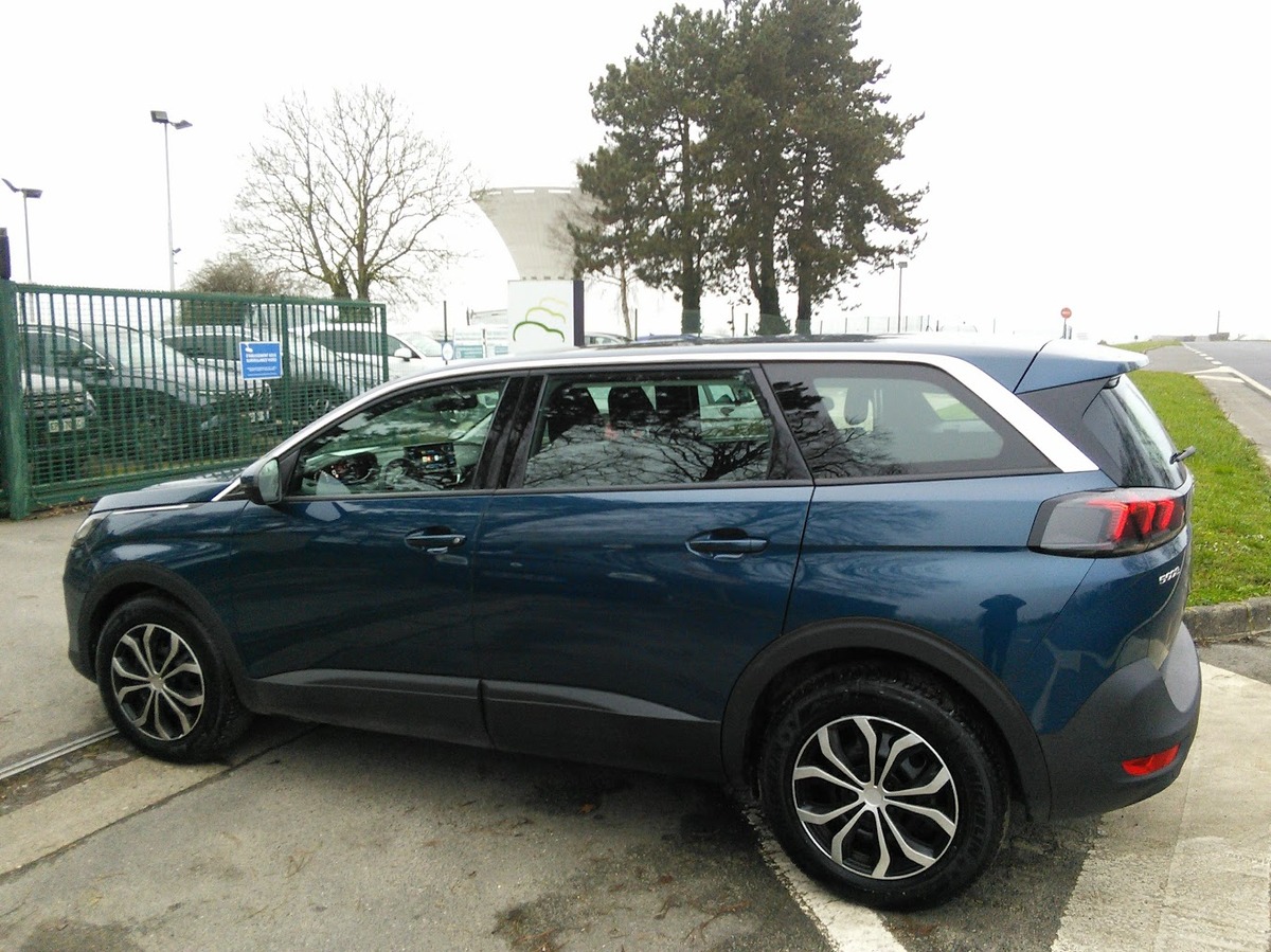 Peugeot 5008 1.5 BleuHDI EAT8 130 ACTIVE PACK 7 PLACES