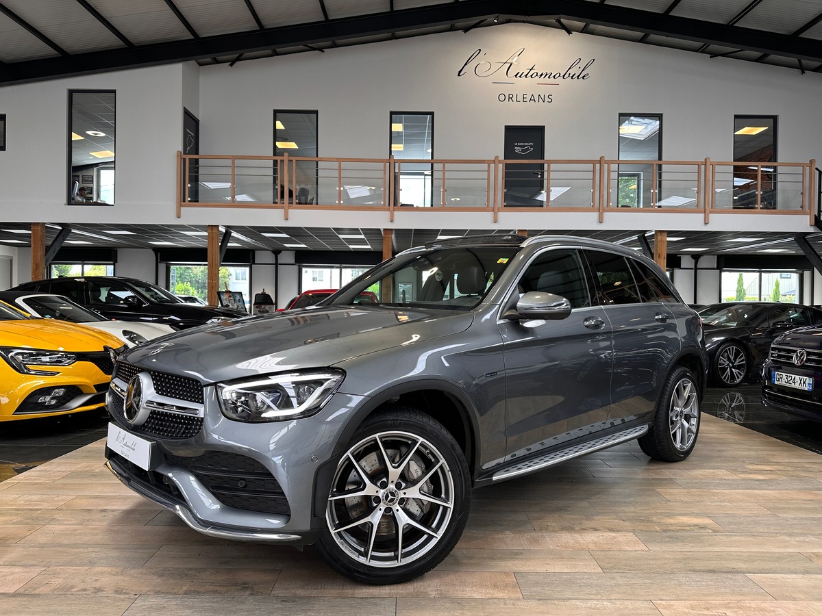 Mercedes-Benz GLC 300 DE 194 + 122 cv AMG LINE 4MATIC / BURMESTER / ATTELAGE / TOIT PANO / 1ERE MAIN