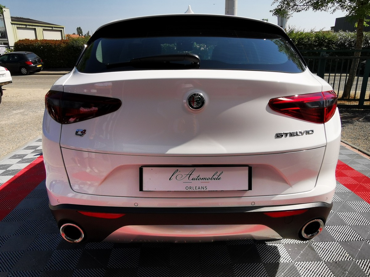 Alfa Romeo Stelvio 2.2 Q4 210 LUSSO full i