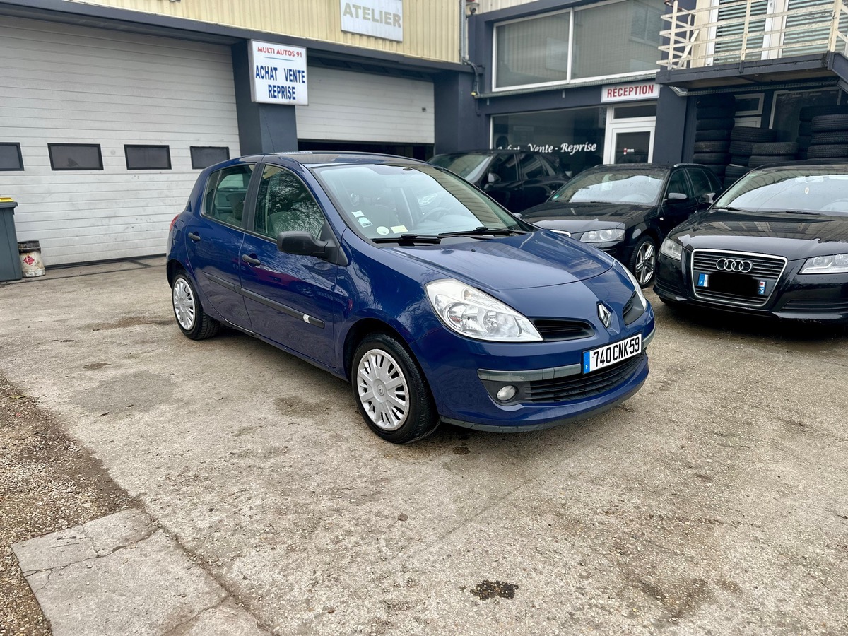 RENAULT Clio III 1,4 16v 100cv