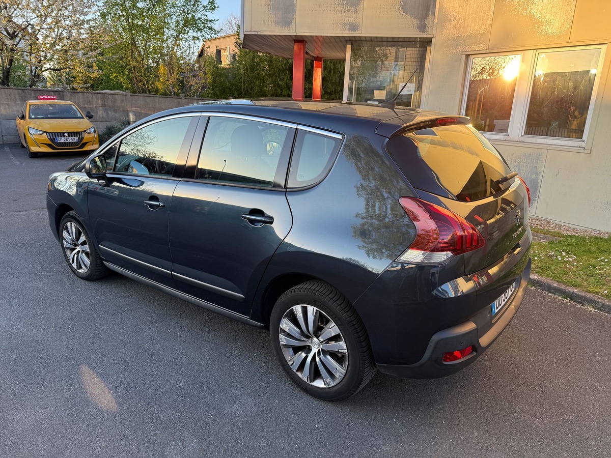 Peugeot 3008 1.6 HDI 115 CV allure en 4XCBL