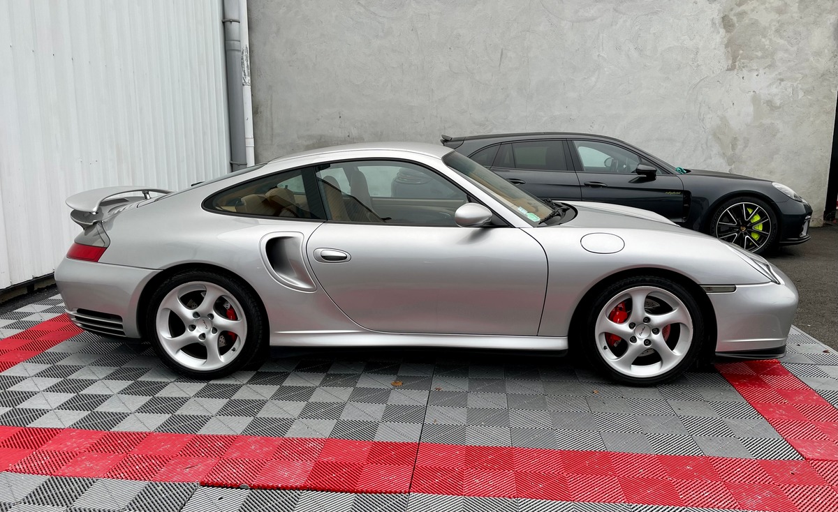 Porsche 911 996 (2) Turbo 3.6 420 FR 2° Main