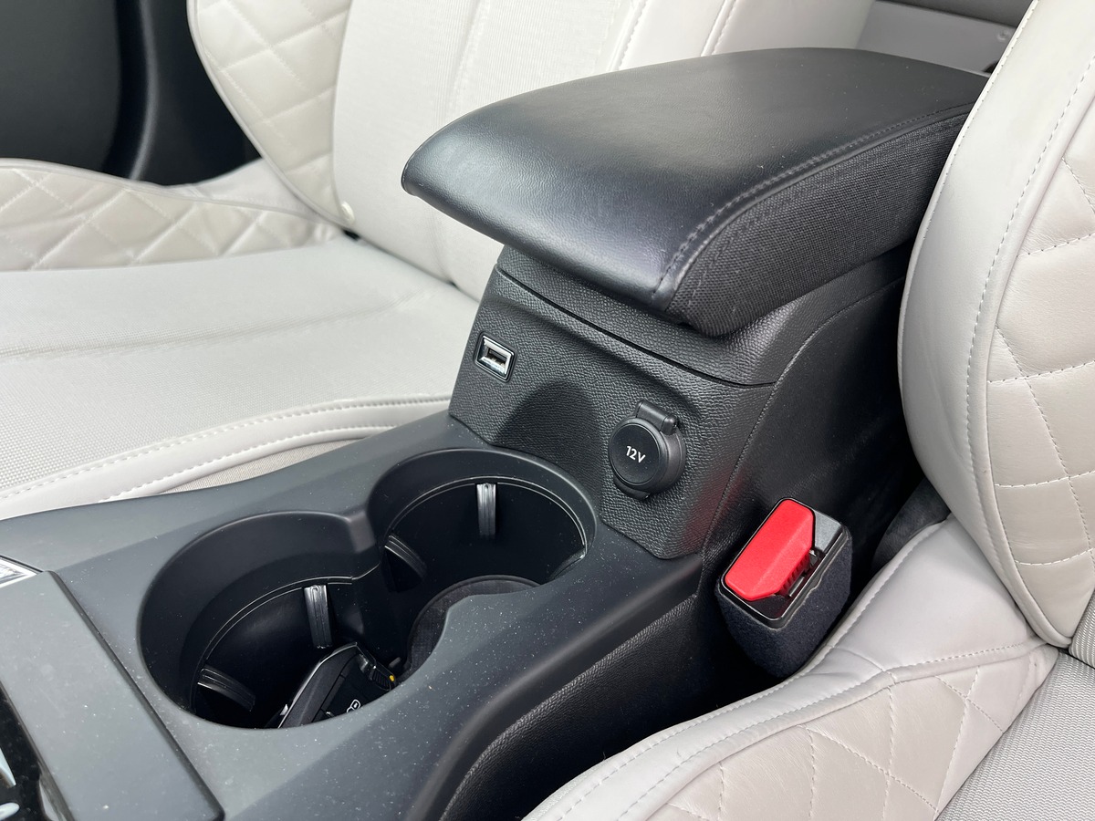 DS DS 3 CROSSBACK BLUE HDI 130ch EAT8,  RIVOLI, SUIVI COMPLET DS, SIEGES CHAUFFANT,
