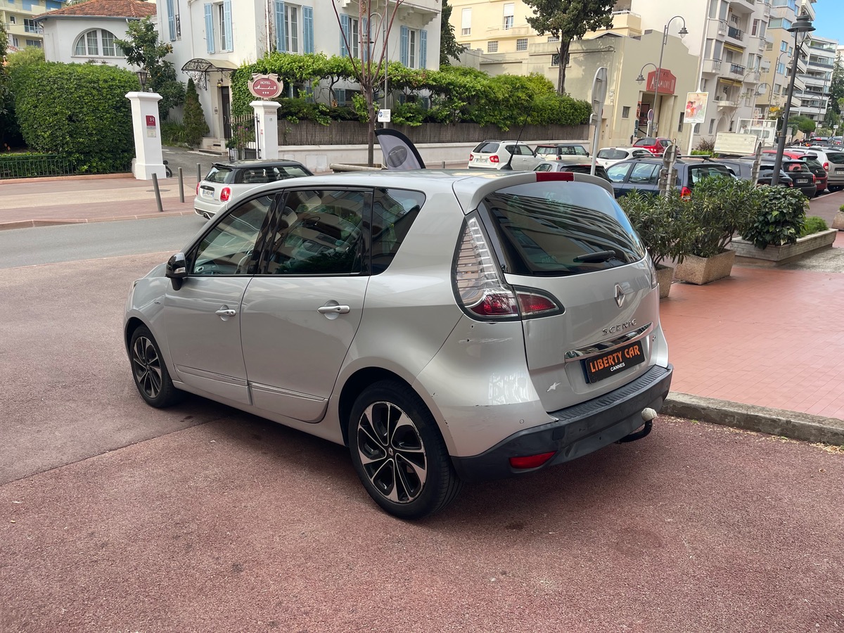 RENAULT Scenic III  1.5 DCI 110 cv / Phase 2 /Edition Bose / Boîte auto / Attelage