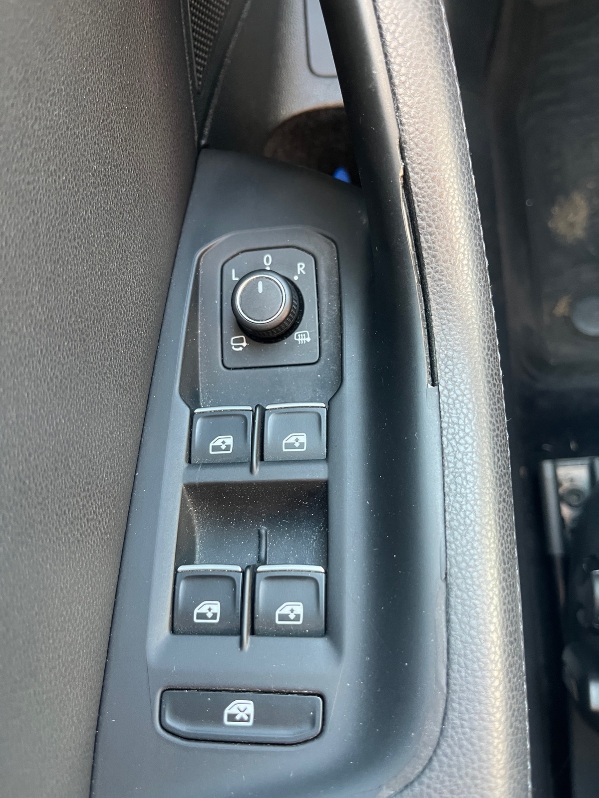 Volkswagen Passat Break SW 2.0 TDI 4Motion DSG6 190cv Finition Carat, attelage, Suivi Complet.