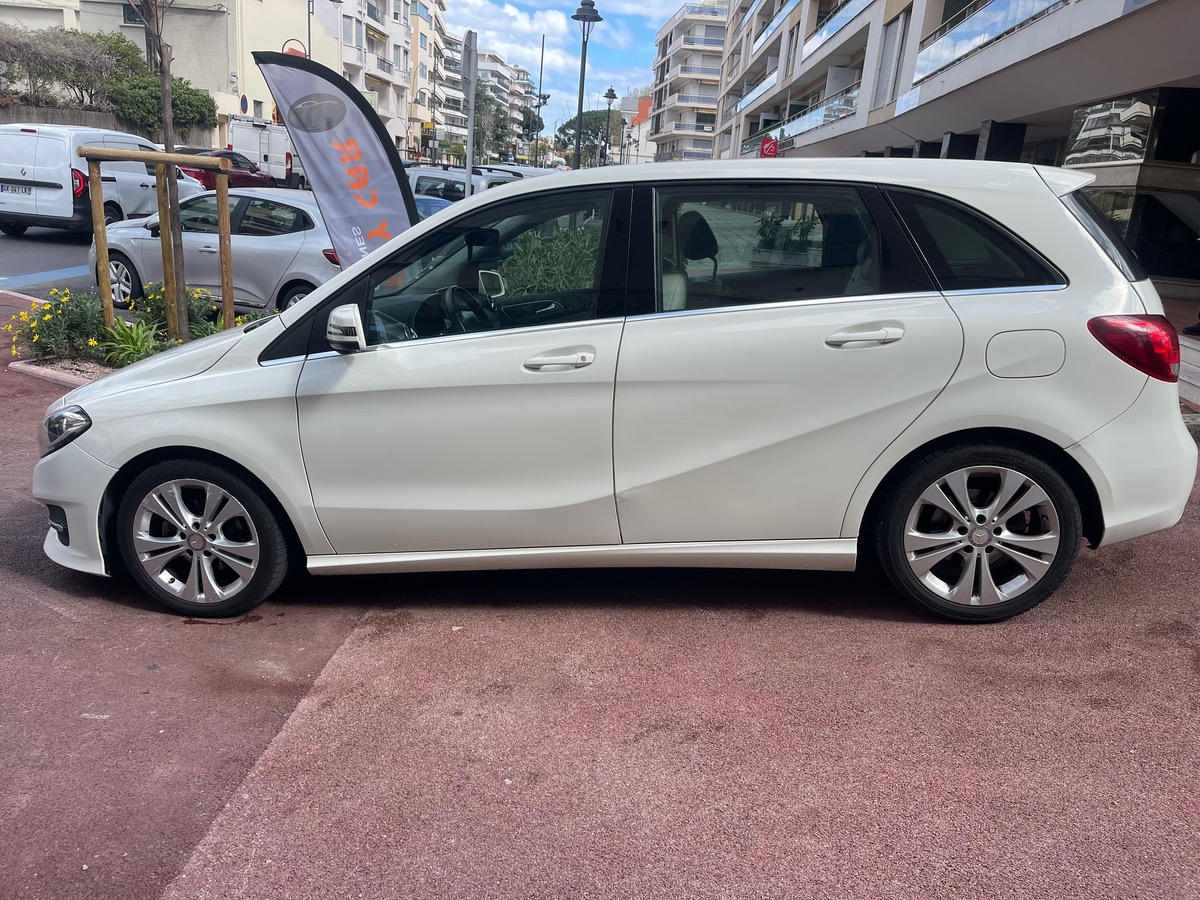 Mercedes Benz CLASSE B 180 cdi Grand écran / Caméra Arrière / intérieur Beige