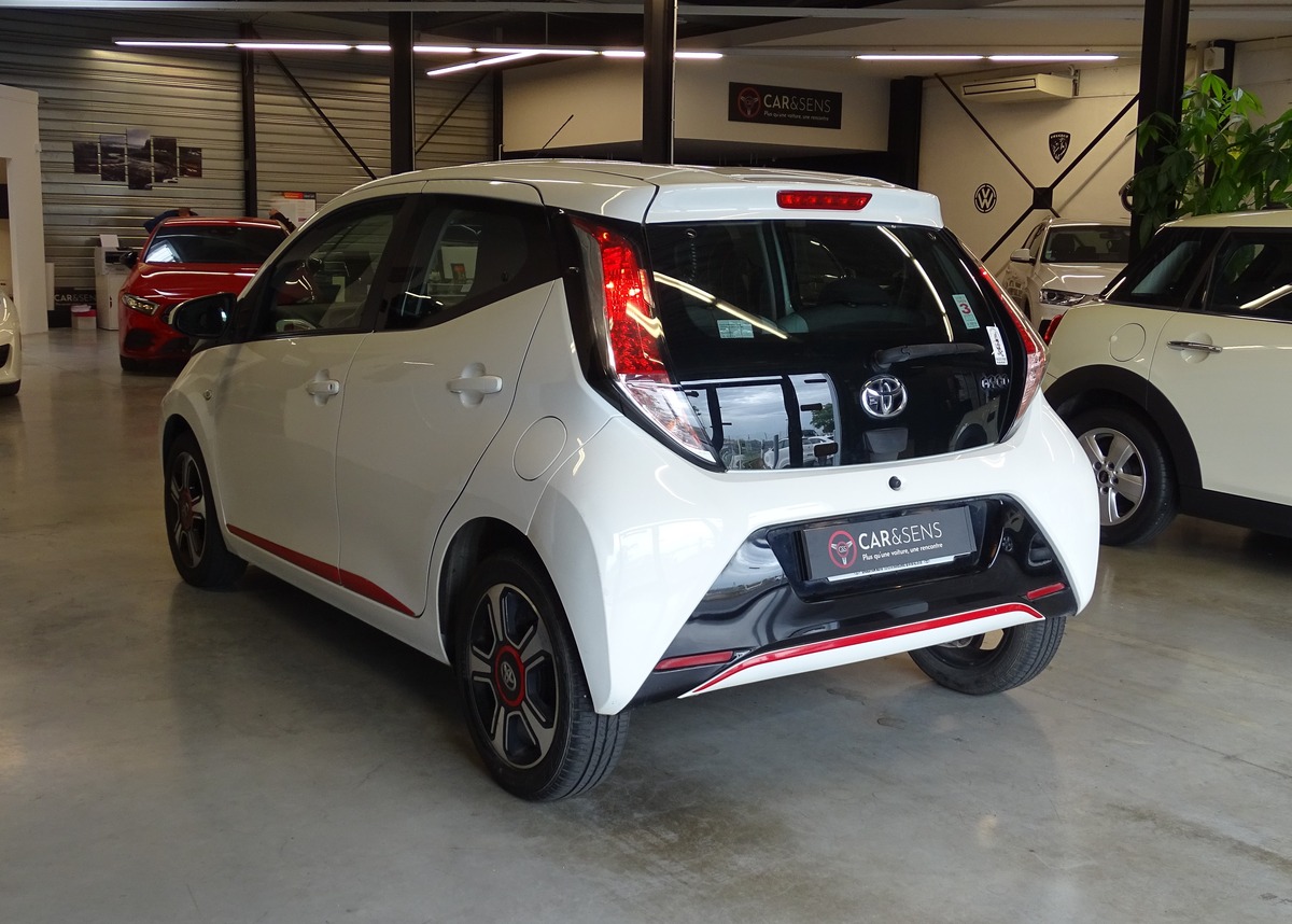 Toyota Aygo II 1.0 VVT-I 69 Ch X-PLAY 5P ( Caméra de recul / Régulateur / Clim )
