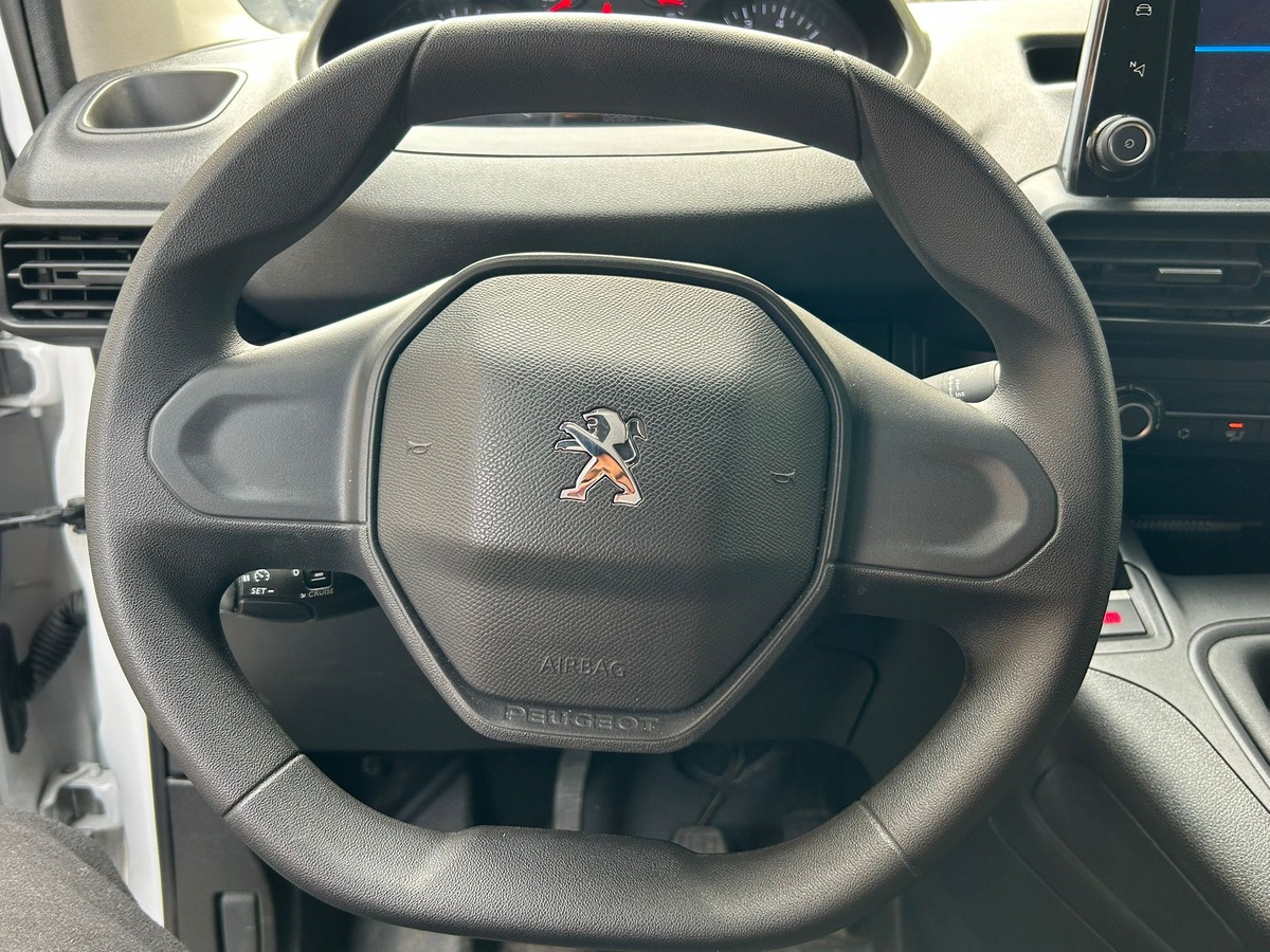 Peugeot Partner III (2) FOURGON 1.5 STANDARD 650 KG PREMIUM BVM6