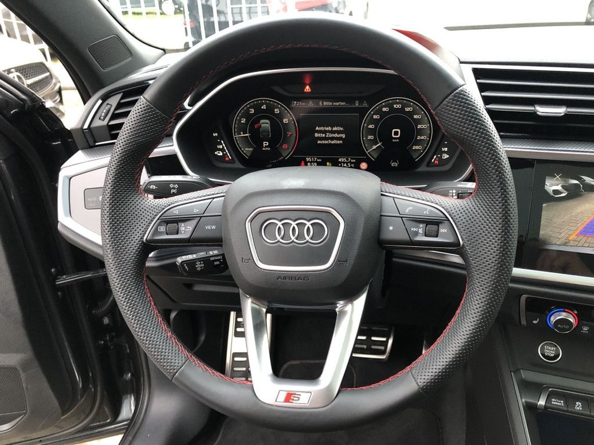 Audi Q3 Sportback 45 TFSI e 245ch S line S tronic 6/Toit ouvrant/Attelage/Feux matriciels/Caméra