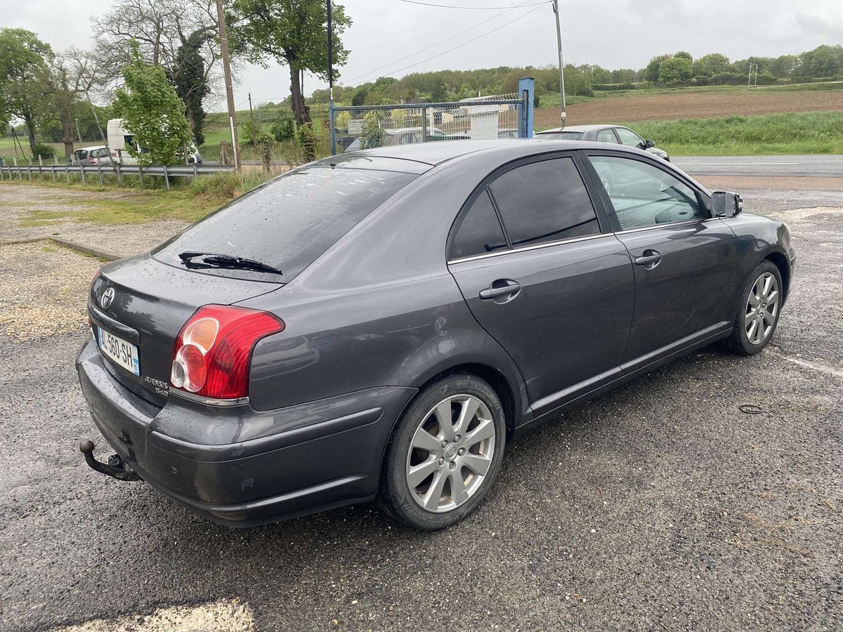Toyota Avensis 2.2 d4d 150cv