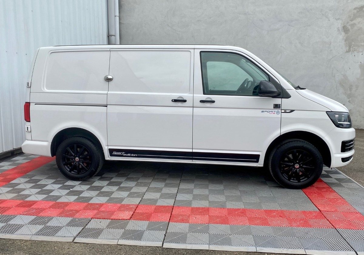 Volkswagen Transporter T6 2.0 TDI 102 L1H1 FR